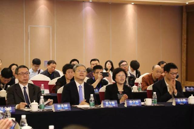 全国纺织服装产业高质量发展路径论坛暨企业家活动日举办