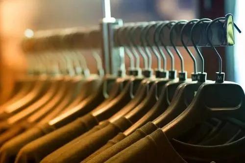 2020年中国服装消费市场柳暗花明？　这份发展报告这样说